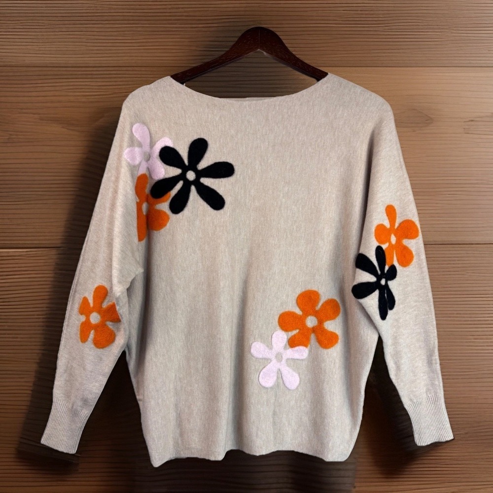 Beige‎ Sweater S Felted Floral Appliqué Light Boho MCM  Hippie Neutral Oversized